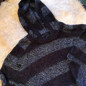 A NWOT American Eagle hooded sweater